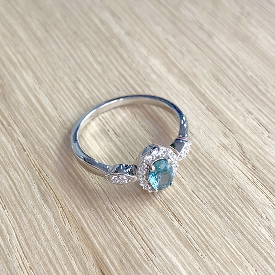 Серебряное кольцо с топазом Лондон Блю 0.4ct