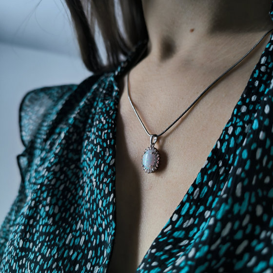 Срібна підвіска з опалом 1,265 карата