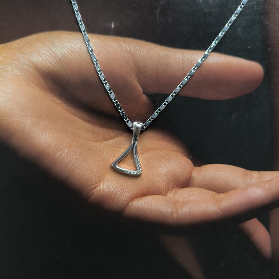 Срібна підвіска з фіанітами 0.1ct