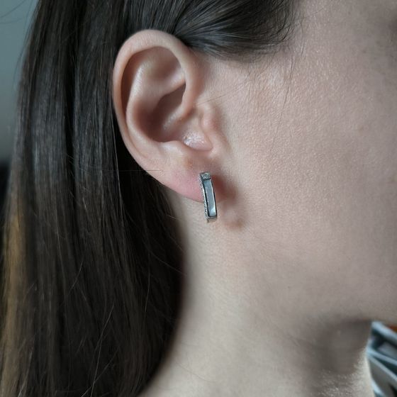 Серебряные серьги с фианитами, перламутром