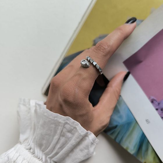 Silver ring with mother-of-pearl