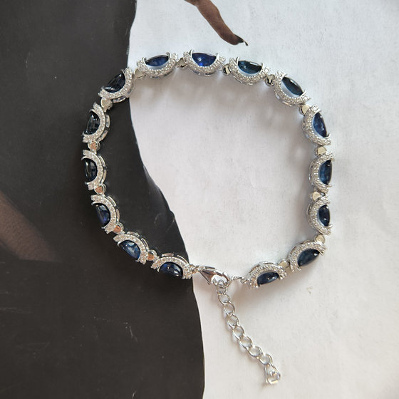 Срібний браслет із сапфіром 12,81 карата