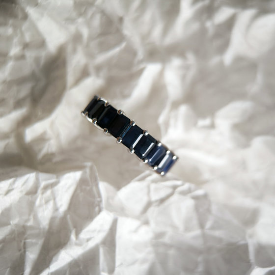 Срібне кільце з сапфіром 3,583 карата