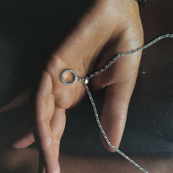 Silver pendant with phianites