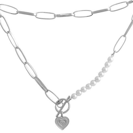 Silver necklace with pearls