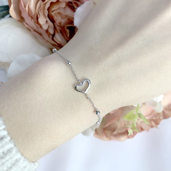 Silver bracelet without stones