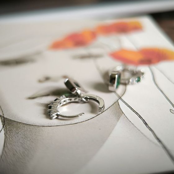 Срібні сережки з фіанітами