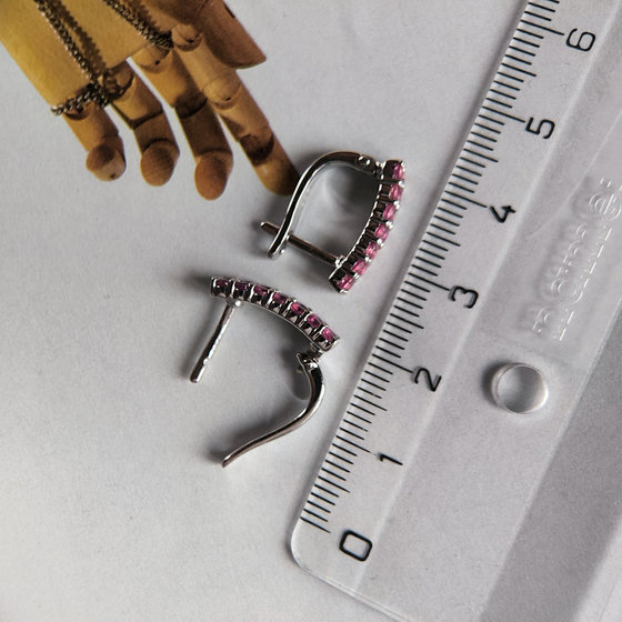 Silver earrings with ruby 1.351ct