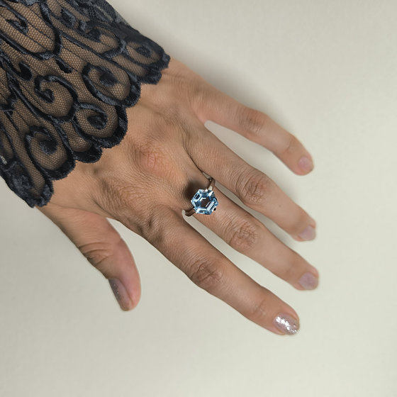 Серебряное кольцо с топазом 5.163ct