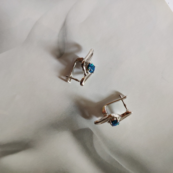 Срібні сережки з опалом 0.543ct