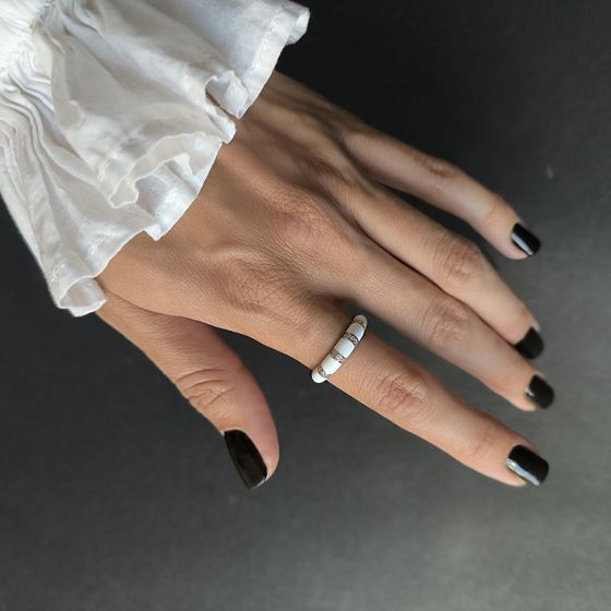 Silver ring with phianites, semallu