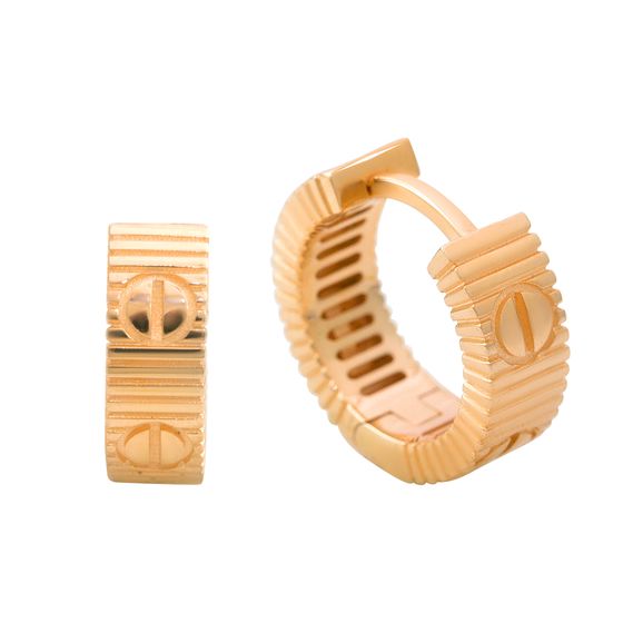 Gold earrings without stones