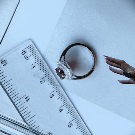 Серебряное кольцо с гранатом 2.18ct