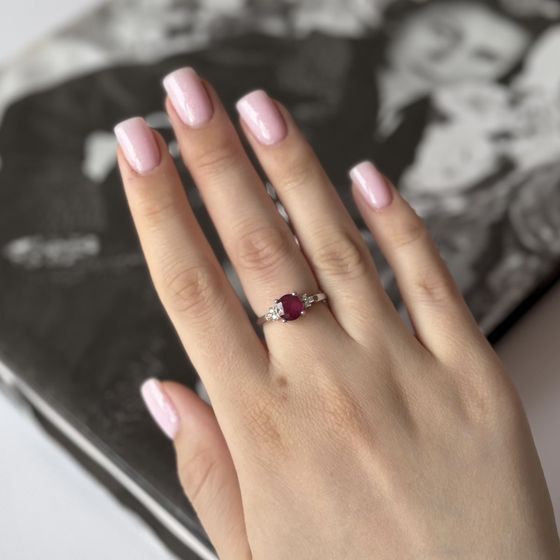 Silver ring with a 2.207-carat ruby