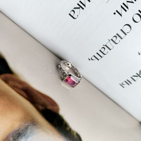 Срібна каблучка з рубіном 2,157 карата