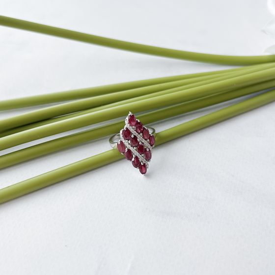 Silver ring with ruby 4.745ct