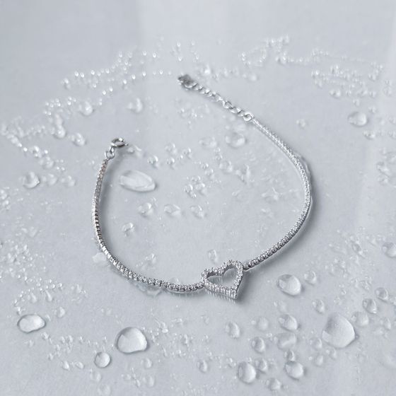 Silver bracelet with phianites