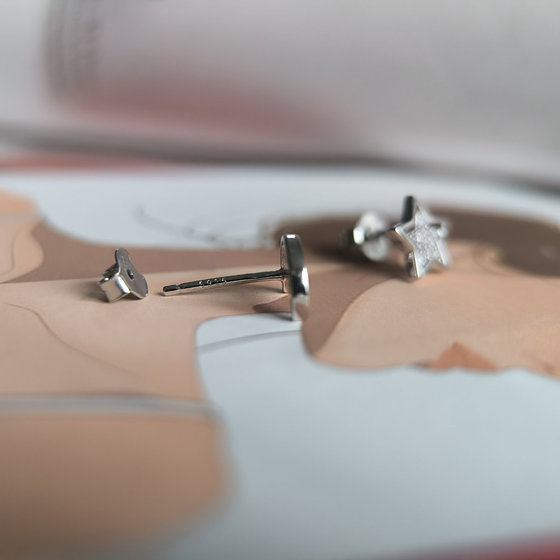 Срібні сережки з фіанітами