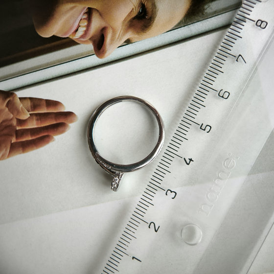 Срібна каблучка з фіанітами 0.12ct