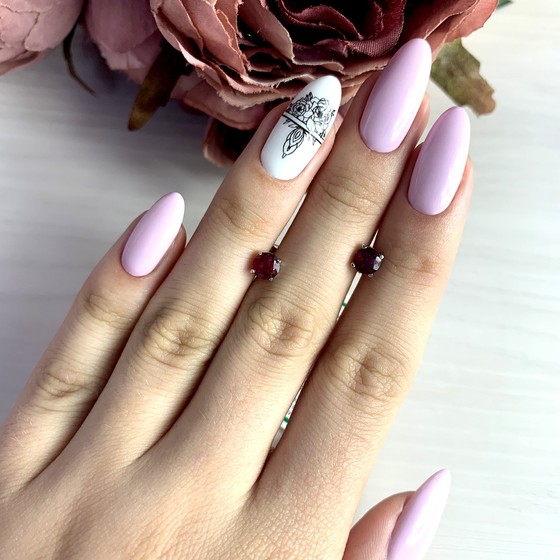 Срібні сережки з рубіном