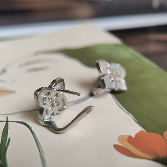 Срібні сережки з перламутром, фіанітами