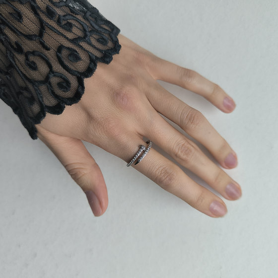 Silver ring with cubic zirconia