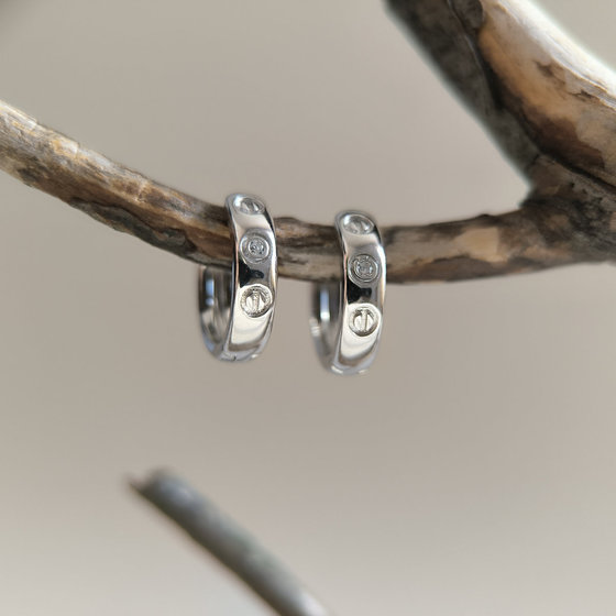 Срібні сережки з фіанітами