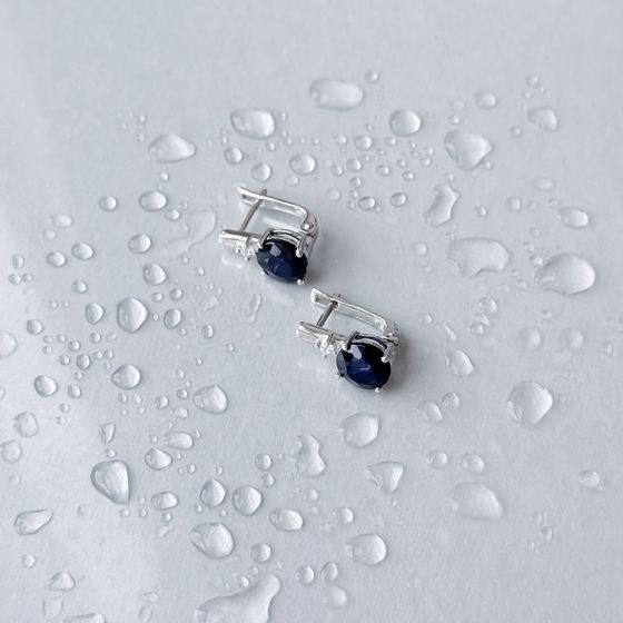 Silver earrings with sapphire 5.008ct