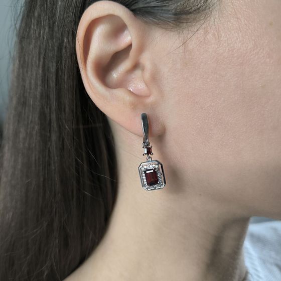 Срібні сережки з гранатом 3.301ct