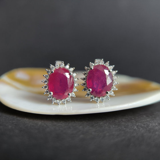 Срібні сережки з рубіном 7,87 карата та фіанітами