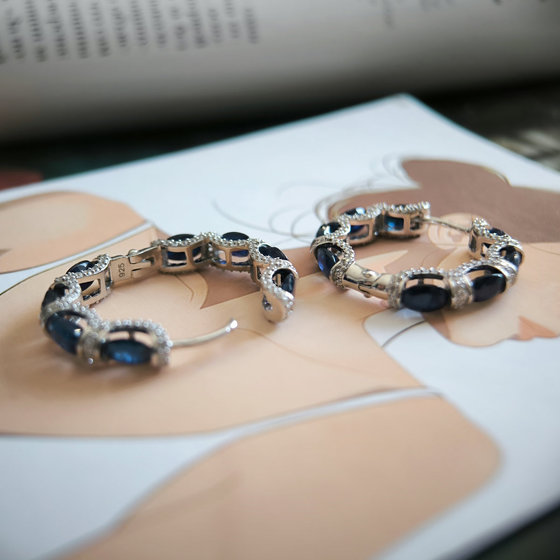 Silver earrings with sapphire 12.763ct, cubic zirconia