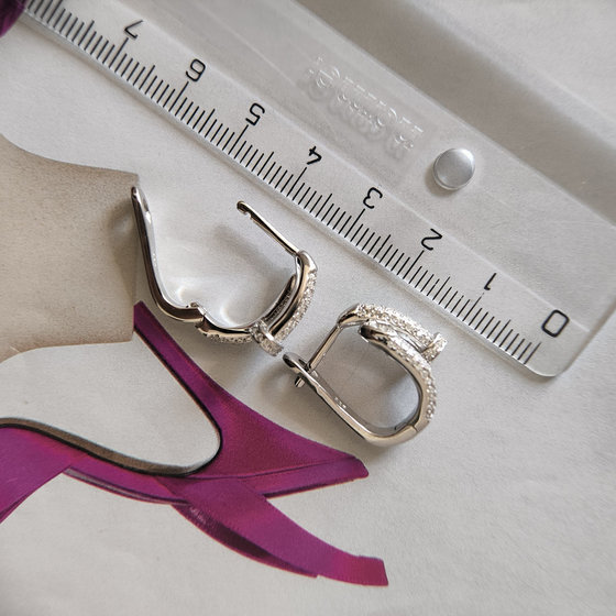 Срібні сережки з фіанітами