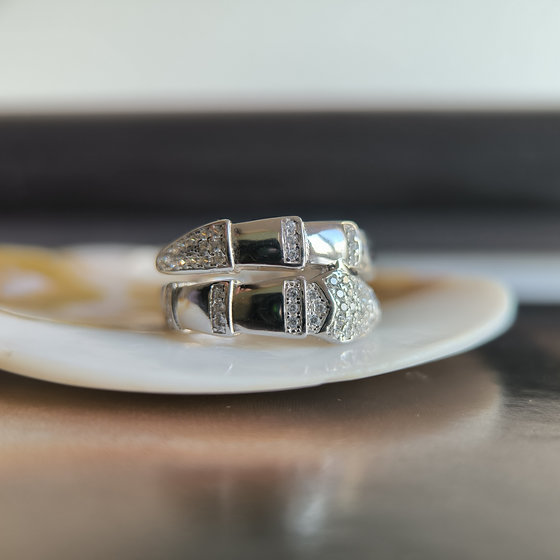 Silver ring with cubic zirconia