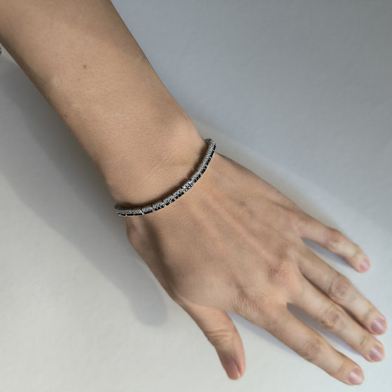 Silver bracelet with 4.35ct sapphire
