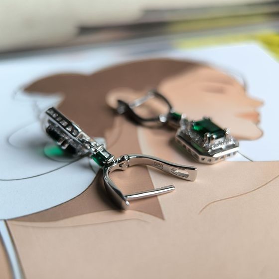 Срібні сережки зі смарагдом nano 2,367 карата