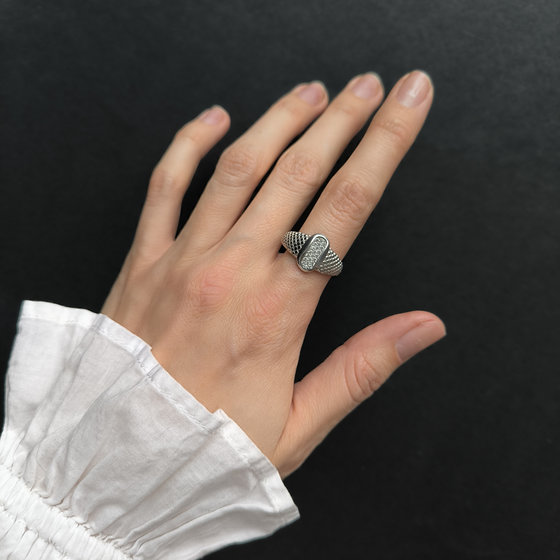 Серебряное кольцо с фианитами 0.22ct