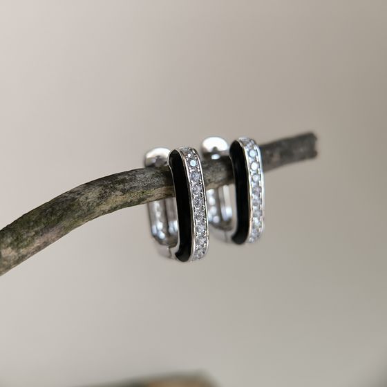 Срібні сережки з фіанітами, емаллю