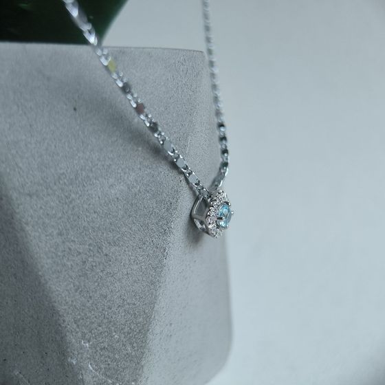 Серебряная подвеска с топазом 0.405ct