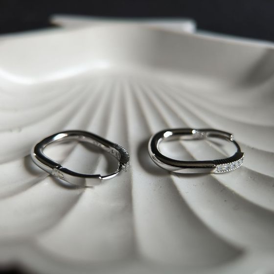 Срібні сережки з фіанітами