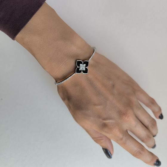 Silver bracelet with onyx, fianites
