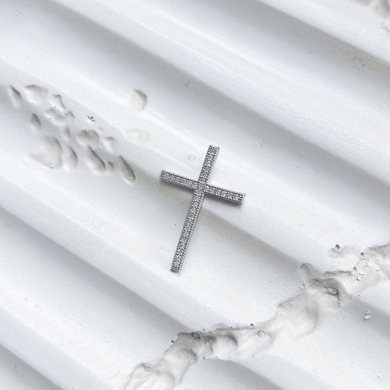 Срібний хрестик з фіанітами