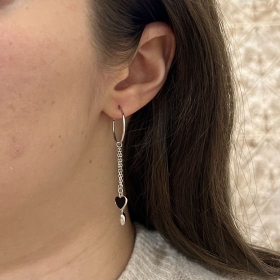 Silver earrings with yemallu