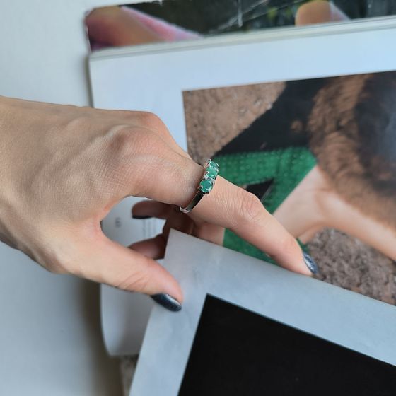 Серебряное кольцо с изумрудом 1.631ct