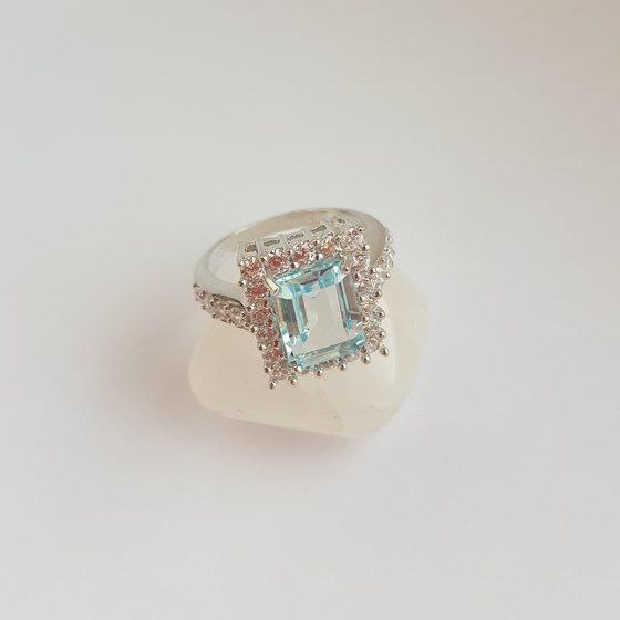 Серебряное кольцо с топазом 4.1ct