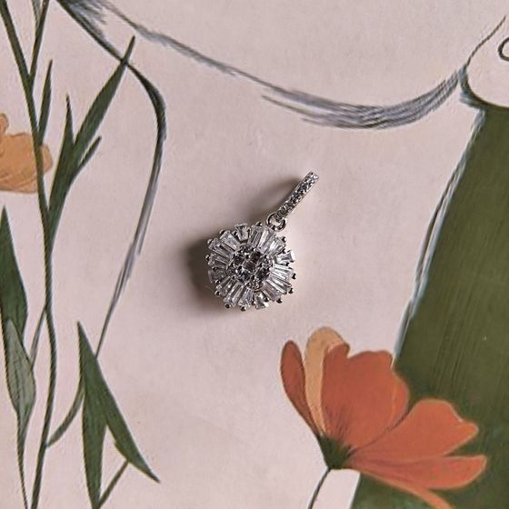 Срібна підвіска з фіанітами