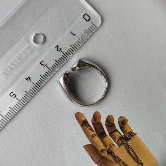 Срібна каблучка з фіанітами 0.21ct