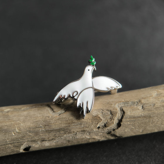 Серебряная брошка с емаллю