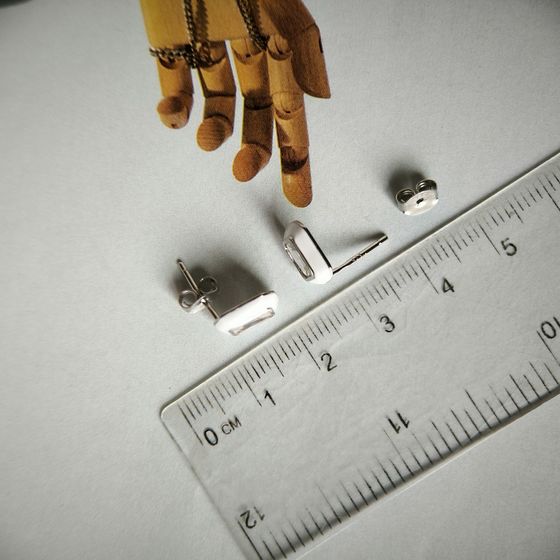 Серебряные серьги с фианитами, емаллю