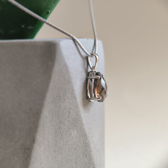 Серебряная подвеска с раухтопазом (дымчатым кварцем) 3ct