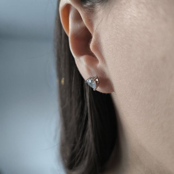 Срібні сережки з фіанітами